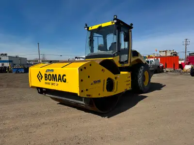 2021 Bomag BW219 DH Smooth Drum Packer 3900hrs Enclosed Cab With A/C & Heat 200Hp Duetz Diesel 84” S...
