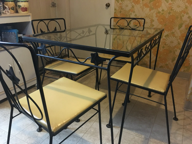 Mennonite Patio Set in Dining Tables & Sets in Peterborough