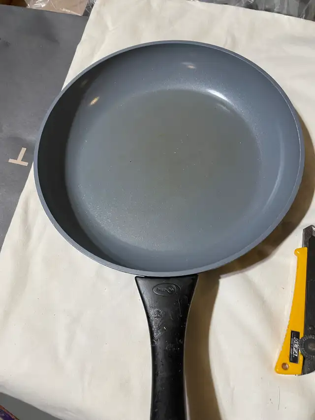 Green pan.