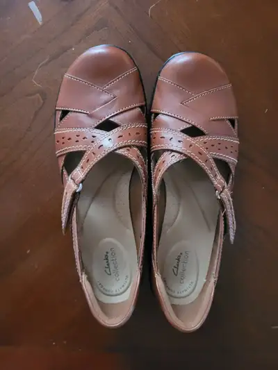 New Clark's Leather Sandles, View more