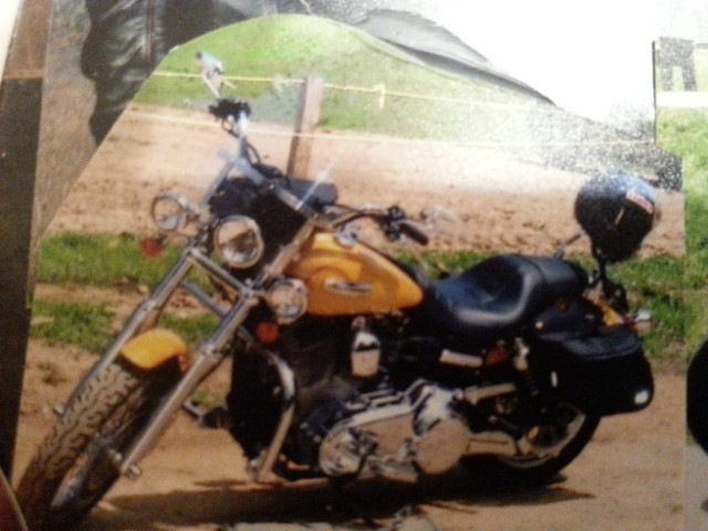 His and her Harleys ...2007 FLHX street glide , 2008 Dyna Super in Sport Touring in Ottawa - Image 3