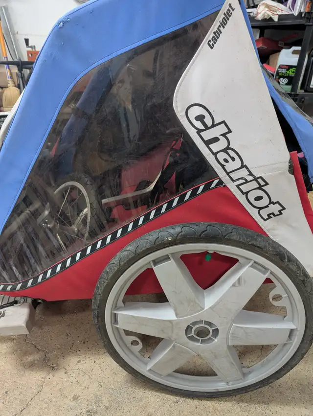 Chariot Cabriolet 2-in-1 Double Bike Trailer & Jogging Stroller in Kids in Ottawa - Image 6