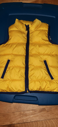 Old navy lined puffer vest yellow 3T