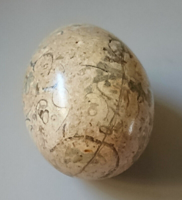 Vintage Solid Marble Egg Brown & Green Earthy Tones in Arts & Collectibles in Oshawa / Durham Region - Image 3