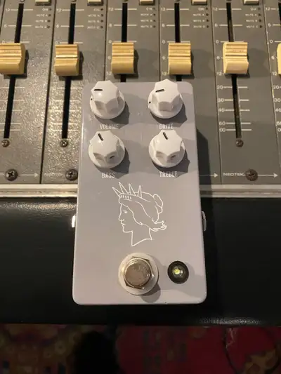 JHS Twin Twelve Overdrive Version 1, Silvertone Jack White, View more