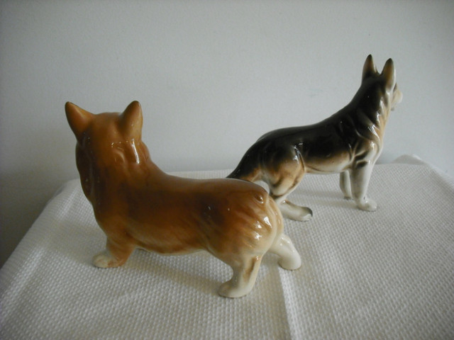 Coopercraft Corgi / German Shepherd Dog Figurine in Arts & Collectibles in Windsor Region - Image 3