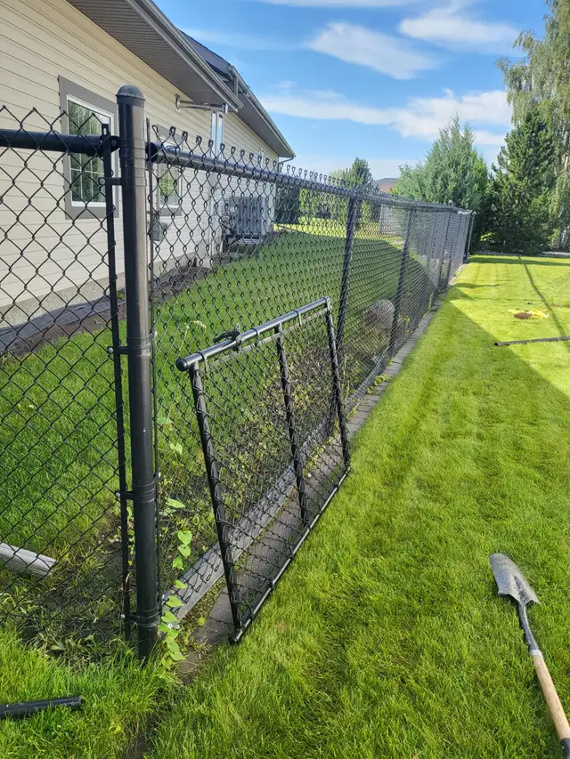Edmonton Fence in Fence, Deck, Railing & Siding in Edmonton - Image 8