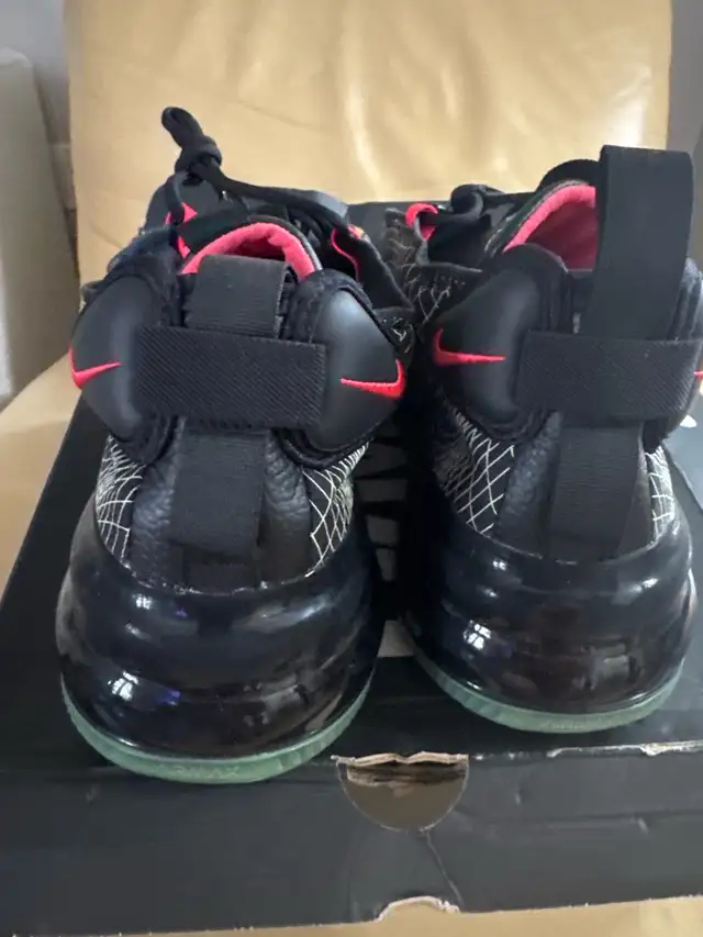 Nike air max 720 waves size 11:5,or size 12 in Men's Shoes in City of Toronto - Image 5