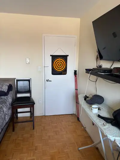 Room for rent in 2 bedroom rental apartment,Etobicoke close to Mississauga,big room or smaller room