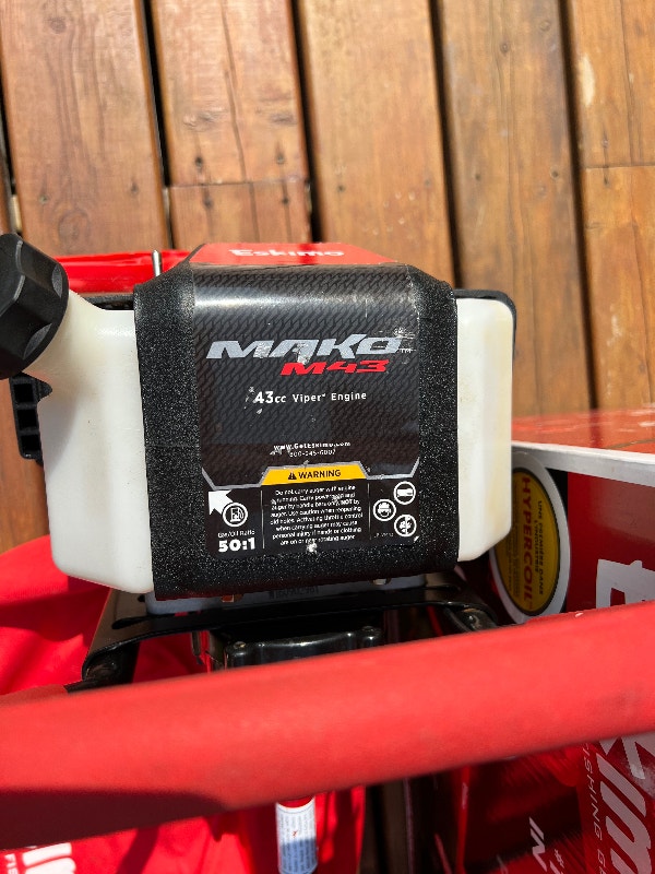 Eskimo mako 43cc 10 inch ice auger Fishing, Camping & Outdoors