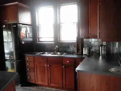 5 different size rooms are available for students. New Furnace and central air condition, and new wa...