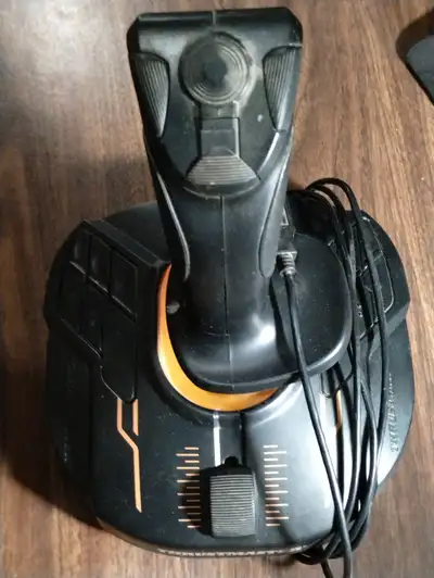 Thrustmaster Joystick, View more
