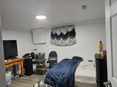 Very quiet and spacious single room for rent -$825 It's available from December 1, 2026 Shared a kit...