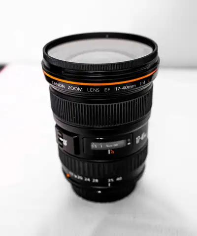 Canon EF 17-40mm F4 L USM Wide Angle Zoom Lens, View more