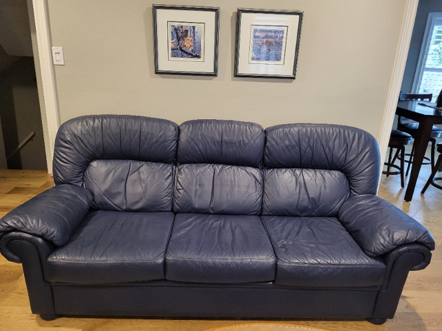 Coja Genuine Canadian Leather Sofa and Chair in Couches & Futons in Oakville / Halton Region - Image 4