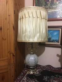 For sale vintage table lamp 33" tall