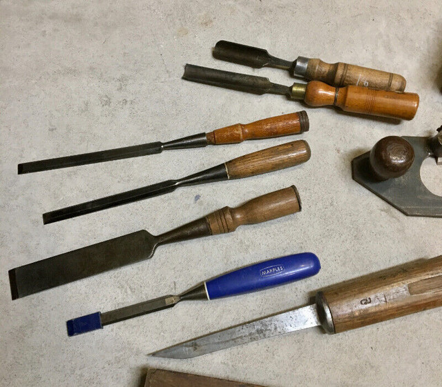 FINE VINTAGE TOOLS STANLEY, CHISELS, LEVEL, C CLAMPS, DRAWKNIFE in Hand Tools in City of Toronto - Image 2
