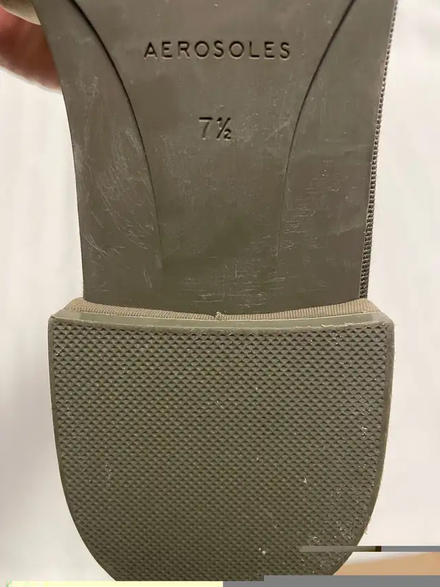 Women’s sandals in Women's - Shoes in City of Toronto - Image 8