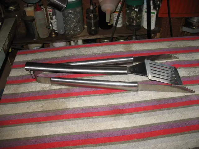 Instruments de BBQ in BBQs & Outdoor Cooking in West Island - Image 3