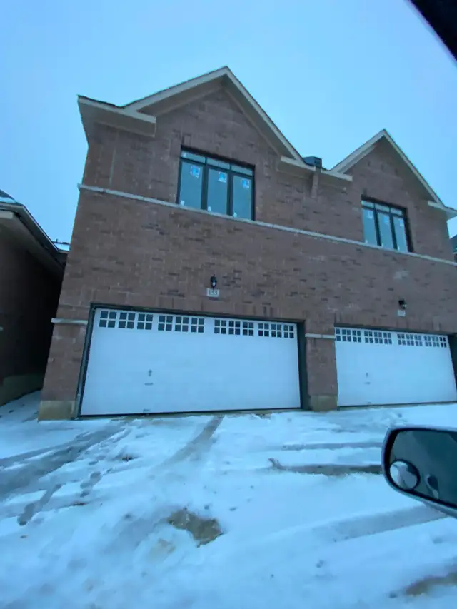 FURNISHED  APT. IN 2ND FLOOR OF A  TOWNHOME IN WHITBY FOR RENT