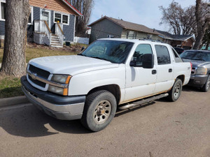 2003 Chevrolet Avalanche Z66 On Highway Package