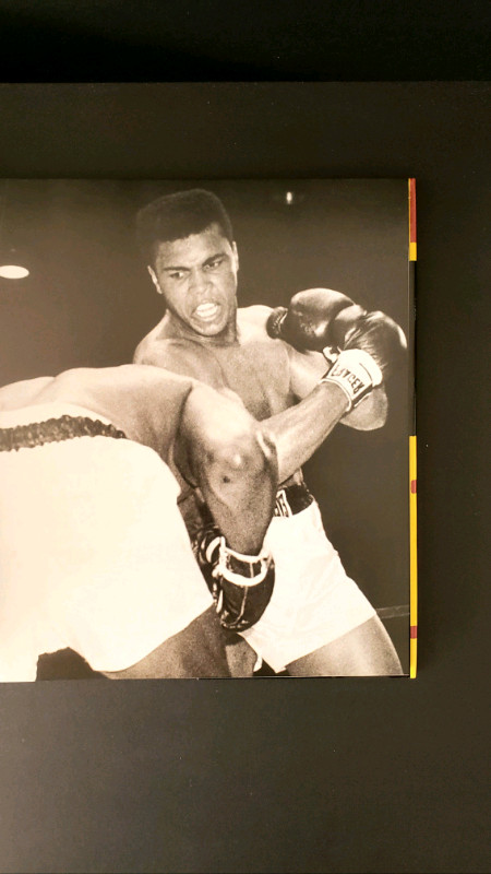 1999 MUHAMMAD ALI, RINGSIDE Hardcover sports/ boxing Book in Textbooks in City of Toronto - Image 2