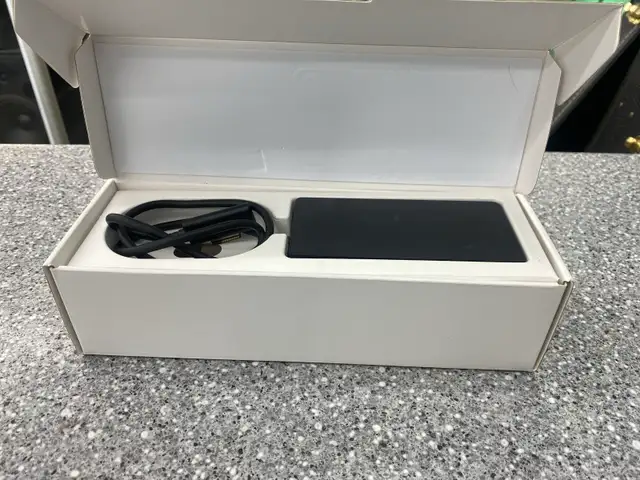 Surface Pro Dock Pf3-00005478645964925849602