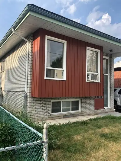 Credit check, two bedroom apartment in Vanier, Lower semi basement unit with large windows. Availabl...