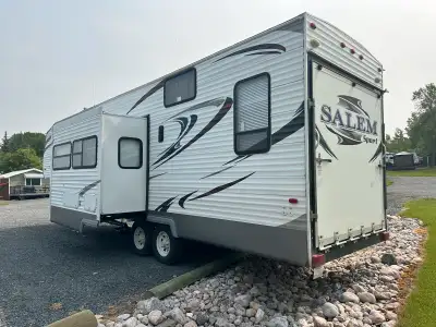 Nice toy hauler. Roomy with 10 foot cargo area and 7 foot ramp. Has added screen end to use as scree...
