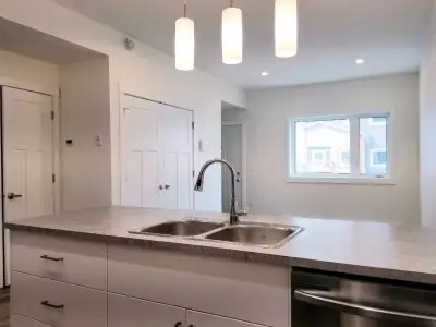 2 bedroom 1 bath condo for rent