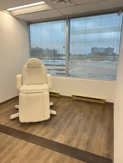 1,200$/month Medical center, office for RENT Only for physical therapy! We also have a smaller unit...