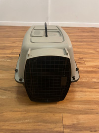 S sized travelling carrier for dogs or cats 