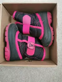 Girls Kamik boots size 5 toddler