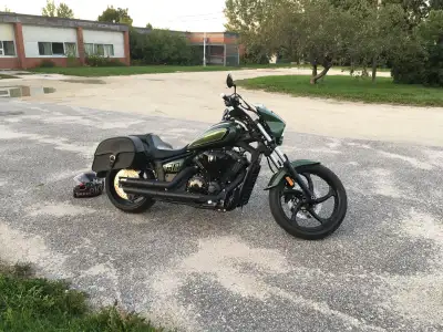 2015 Yamaha Stryker bought new by me as a non-current new model in 2018. It has the Black Raven pack...