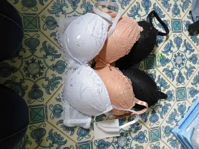 Bra Set 32A, View more