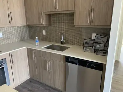 2 BEDROOMS, 2 FULL BATHROOMS CONDO FOR RENT