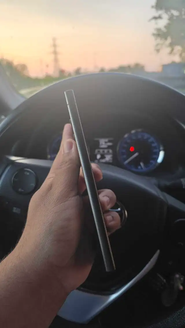 Samsung S24 Ultra 256gb Unlocked in Cell Phones in Windsor Region - Image 4