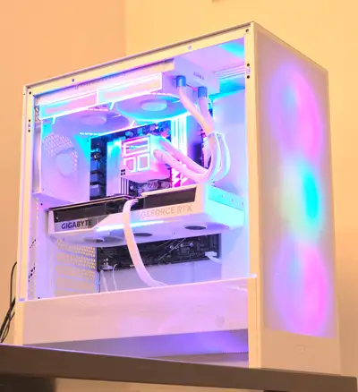 - Brand new build, comes with boxes full warranty - Runs extremely cool and silent - Amazing for mac...