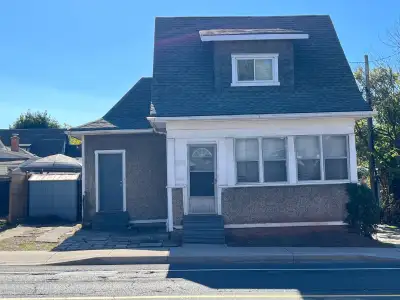 House For Rent - Hamilton Central