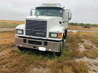 2008 Mack dump truck 