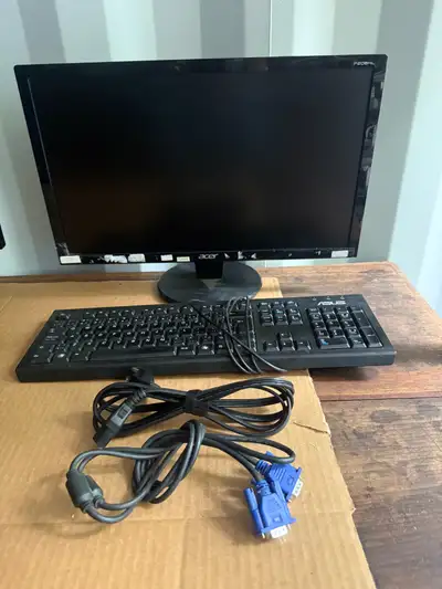 24” DELL monitor + DELL keyboard + power cord, View more
