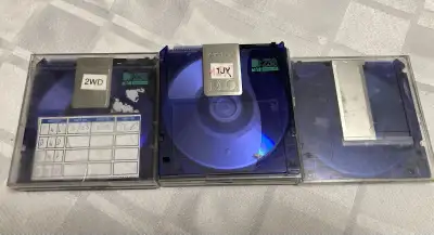 Used in good working shape. 7 discs in total, 5 of which come with case. $1.50 each or $8 for all.