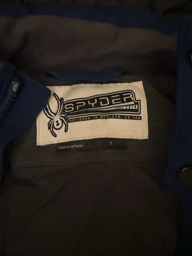 Spyder kids winter jacket in Kids & Youth in Markham / York Region - Image 4