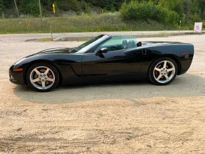 2005 corvette convertible, triple black 6.0 , automatic, full load including nav and HUD , stock cle...