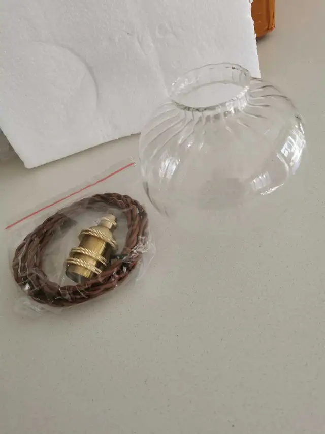 Pendant Light in Indoor Lighting & Fans in Markham / York Region - Image 4