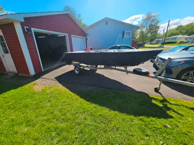 This is a Brand New cover for a 14-16' Boat. As you can see in the pictures it's way to large for mi...