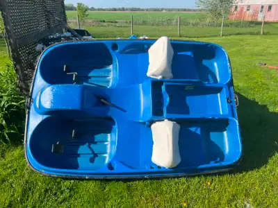 Decent shape, works as it should bottom is scratched up but does not leak