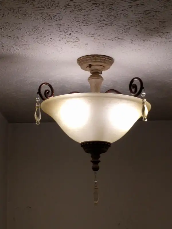 Ceiling lighting in Indoor Lighting & Fans in Ottawa - Image 3