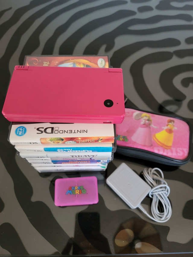 Nintendo DS and 9 games  in Nintendo DS in City of Toronto - Image 2