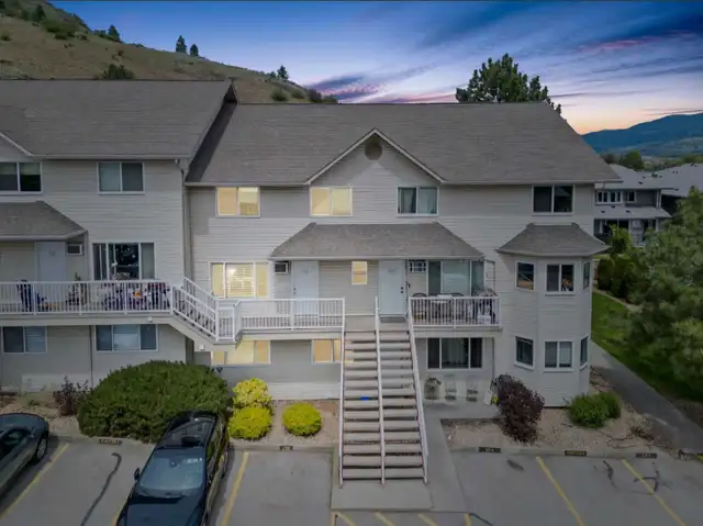 Pet-Friendly 2BR Townhouse with New Flooring & In-Unit Laundry in Long Term Rentals in Vernon - Image 2